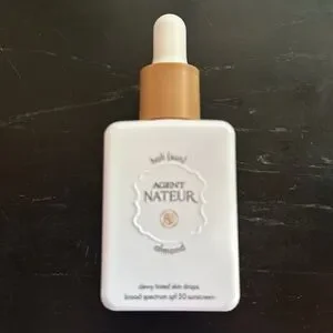 Agent Nateur holi (sun) in almond shade. expires 4/2025.